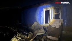 Огонь уничтожил дом за считаные минуты: под Тюменью многодетная семья осталась без жилья