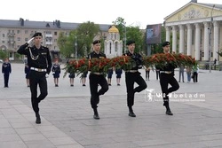 Кадеты школ Белгорода заступили на Вахту Памяти на Соборной площади