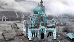 «Били по храму из танка»: настоятель 130-летнего белгородского храма о жизни под обстрелами ВСУ