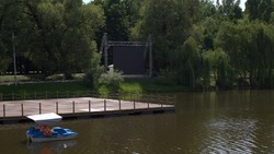 На набережной в белгородском парке Победы устанавливают экран