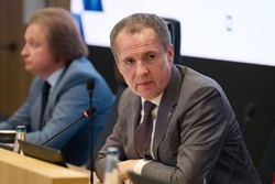 Гладков сообщил о «врагах, расклеивающих листовки о недоверии к власти» в Белгороде