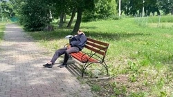 «Субкультура алкашей»: жители Белгородского района возмутились пьяным односельчанам, спящим в парке