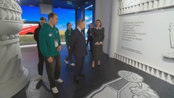 Белгородец Роман Артюшкин провёл экскурсию для президента по выставке «Путешествие по России»