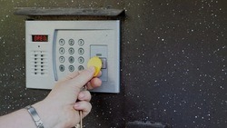 Установка контроллеров для открытия дверей подъездов не отразится на плате белгородцев за домофон