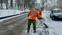 Последствия снегопада в Белгороде будут убирать 850 коммунальщиков