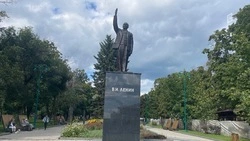 Памятник Ленину вернулся на историческое место в Центральном парке Белгорода