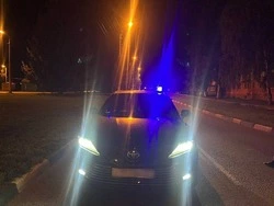 Белгородец ради внимания девушки незаконно установил мигалку на машину