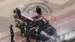 Автомобиль сгорел на парковке вуза в Белгороде
