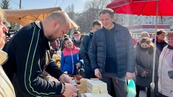 Вячеслав Гладков проверил цены на ярмарке выходного дня