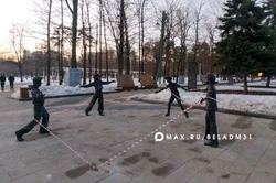 Одну из скульптур композиции «Хоровод времени» в Центральном парке Белгорода временно демонтировали