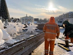 Демонтаж новогодних украшений стартовал в Белгороде