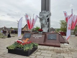 Вечный огонь впервые зажжён на братской могиле советских воинов на Сумской в Белгороде