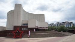 В Белгороде начали реставрировать диораму «Огненная дуга»