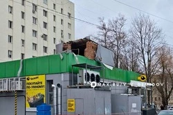 Демидов показал последствия атаки беспилотника ВСУ на продуктовый магазин в жилом районе Белгорода