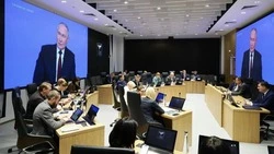 Гладков показал, как белгородское правительство смотрит прямую линию президента