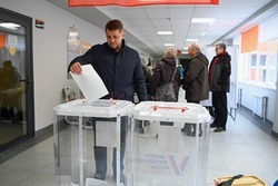 Мэр Белгорода Демидов проголосовал на выборах президента во время ракетной опасности