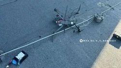Украинский беспилотник рухнул на крышу многоквартирного дома в Белгороде 