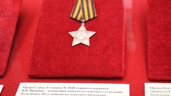 Найденные награды советских солдат вернули в Белгород