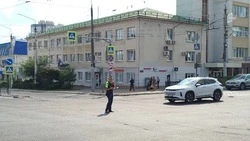 На дорогах Белгорода работают регулировщики из-за отключения светофоров