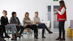 Волонтёры белгородских ПВР проходят обучение на специальных тренингах