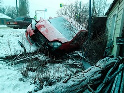 В  Белгороде несколько машин врезались в газовую трубу 