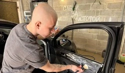 Студент из белгородской Ивни запустил автохимчистку благодаря социальному контракту