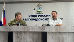 Актёр Георгий Дронов встретился с белгородскими полицейскими и волонтёрами