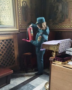 В преддверии Пасхи в белгородских храмах проходят противопожарные инструктажи 