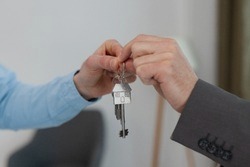 Губернатор Гладков запретил отдавать ключи от не сданных в эксплуатацию квартир 