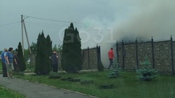В Белгородском районе загорелась хозпостройка на территории частного домовладения