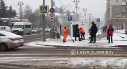 Более 600 коммунальщиков вышли на уборку снега в Белгороде