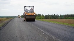 В Белгородской области обновляют дорогу к Красному Кутку