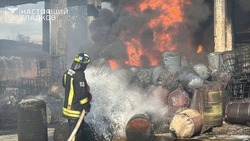 Двое белгородцев ранены при ударе украинского дрона на предприятие в Шебекино