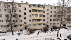 Окна в повреждённых от обстрела ВСУ квартирах в Белгороде закроют по временной схеме