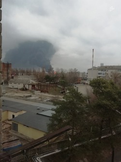 Белгородцев временно перевезут из-за пожара на нефтебазе