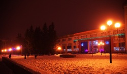 Замерзшие родители просят пускать их во дворец творчества Белгорода во время занятий детей