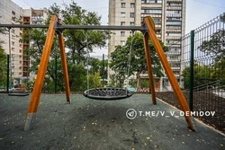 В Белгороде на территории дома №38 на 5 Августа проводятся работы по благоустройству